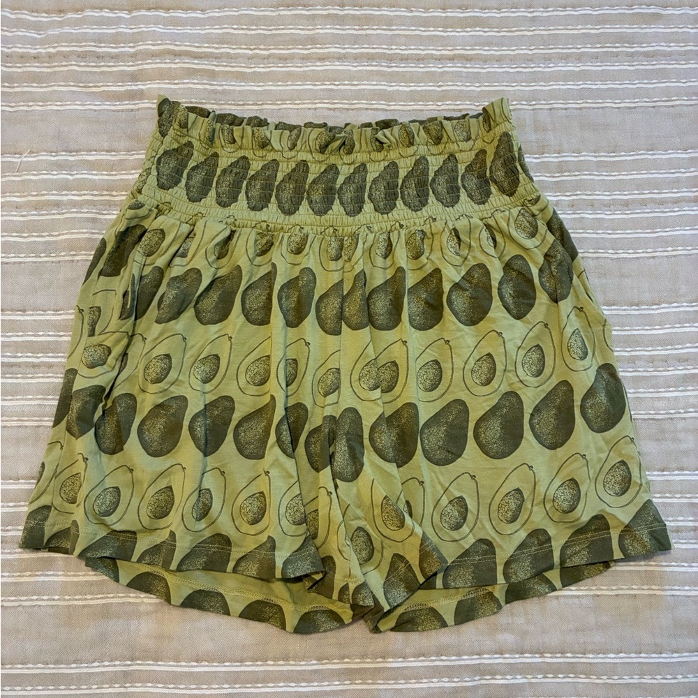 Kate Quinn Avocado shorts
